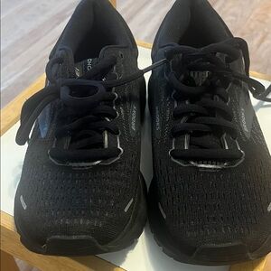 Brooks Women’s Black Athletic Running Shoes